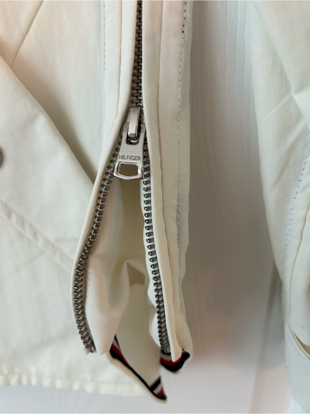 NWOT Tommy Hilfiger Women’s White Full Zip Snap Button Windbreaker Jacket Size S - Picture 6 of 14